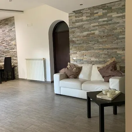 L'arcobaleno Apartmán Valmontone